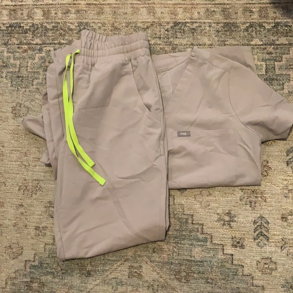 Figs slate grey scrub set - Picture 2 of 2